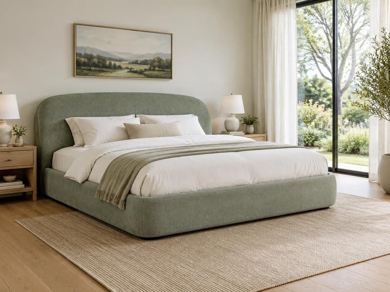 Oakmere Curved Bed